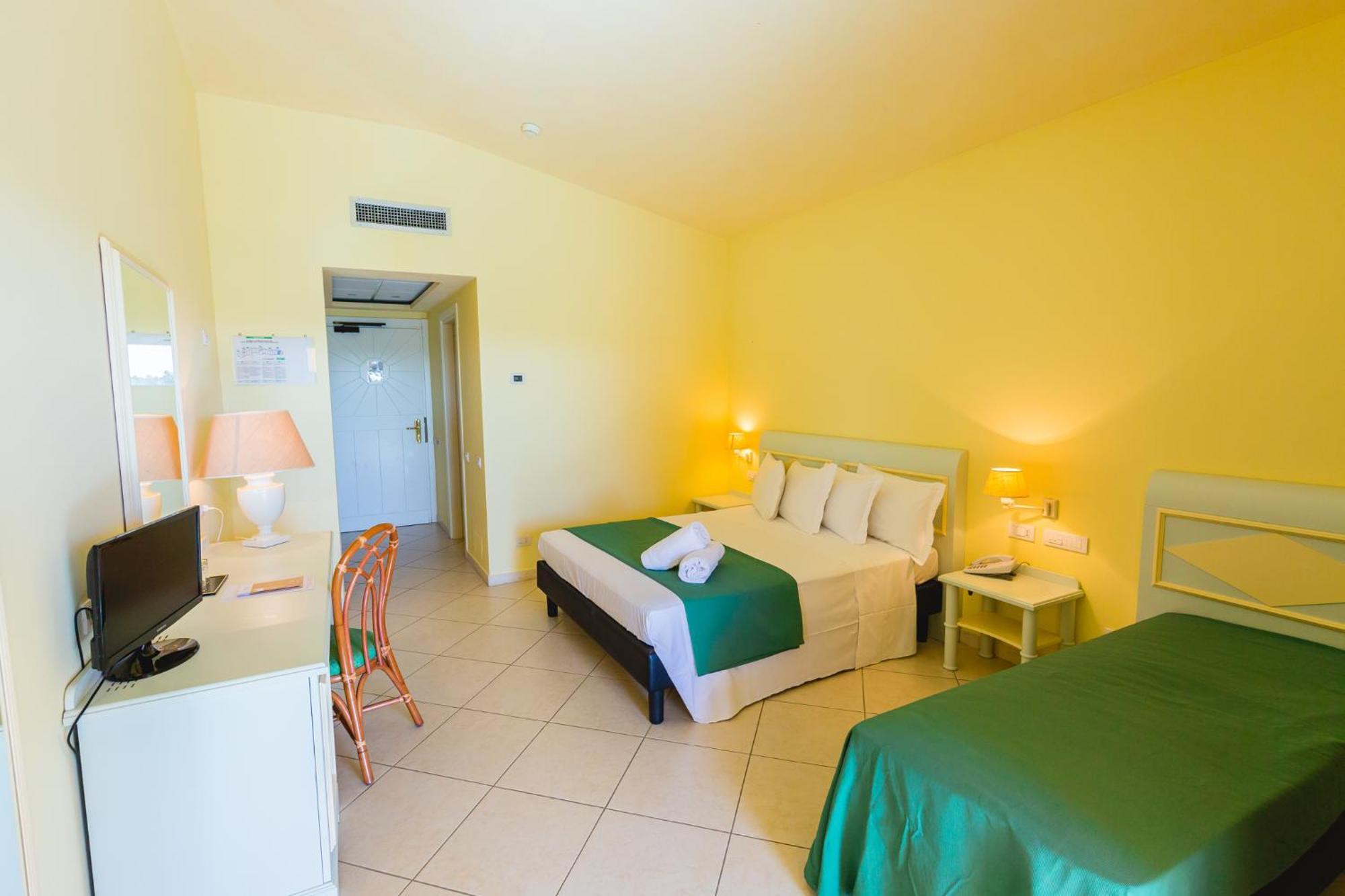 Argonauti Greenblu Resort มารินา ดิ พิสติชชี ภายนอก รูปภาพ